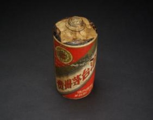 新聞:唐山回收酒韻山水畫茅臺酒√回收88年鐵蓋茅臺